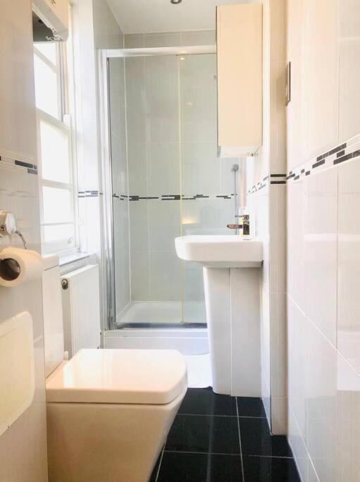 Excellent Studio Flat In London Bagian luar foto
